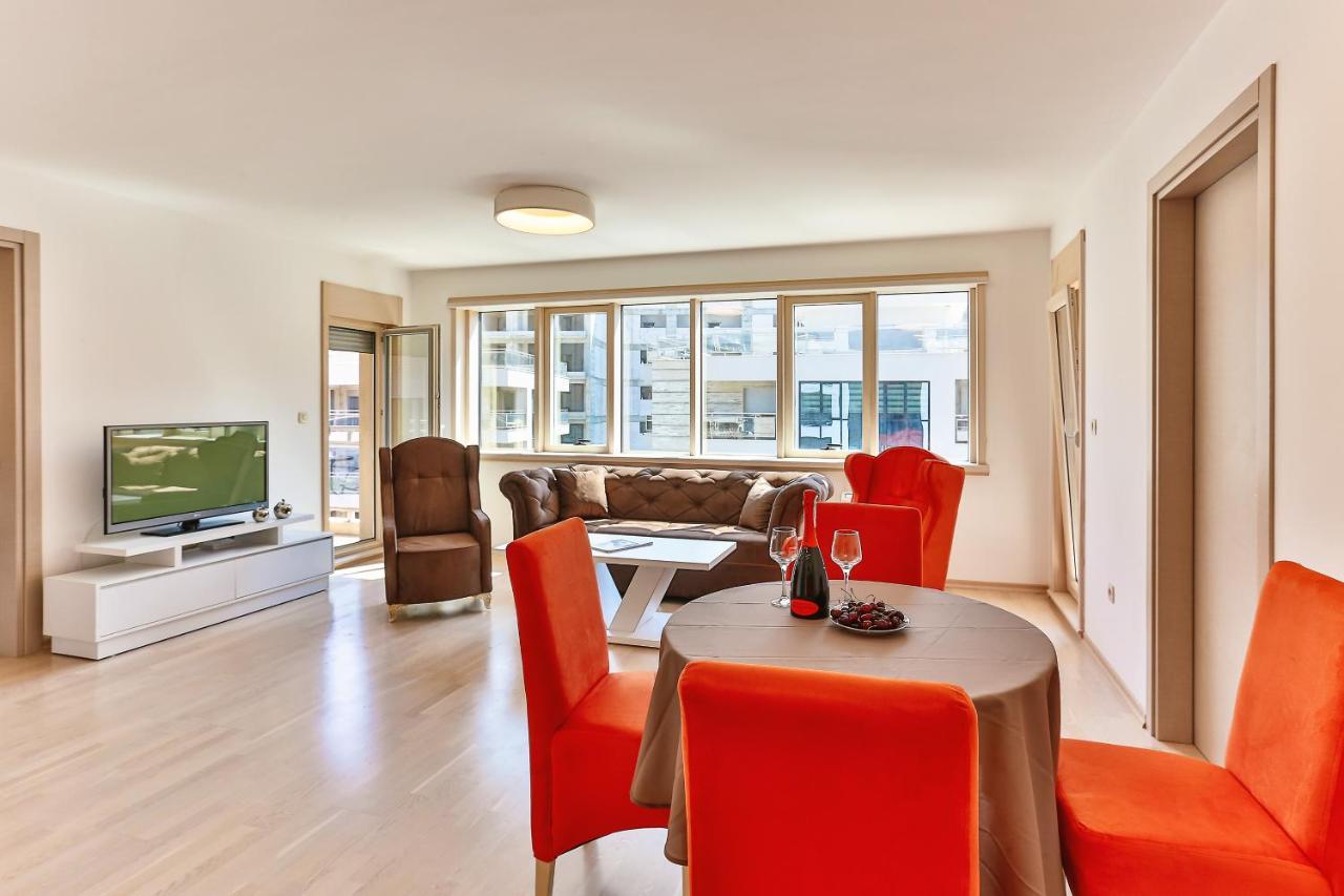 Montesun Fontana Apartments บุดวา ภายนอก รูปภาพ